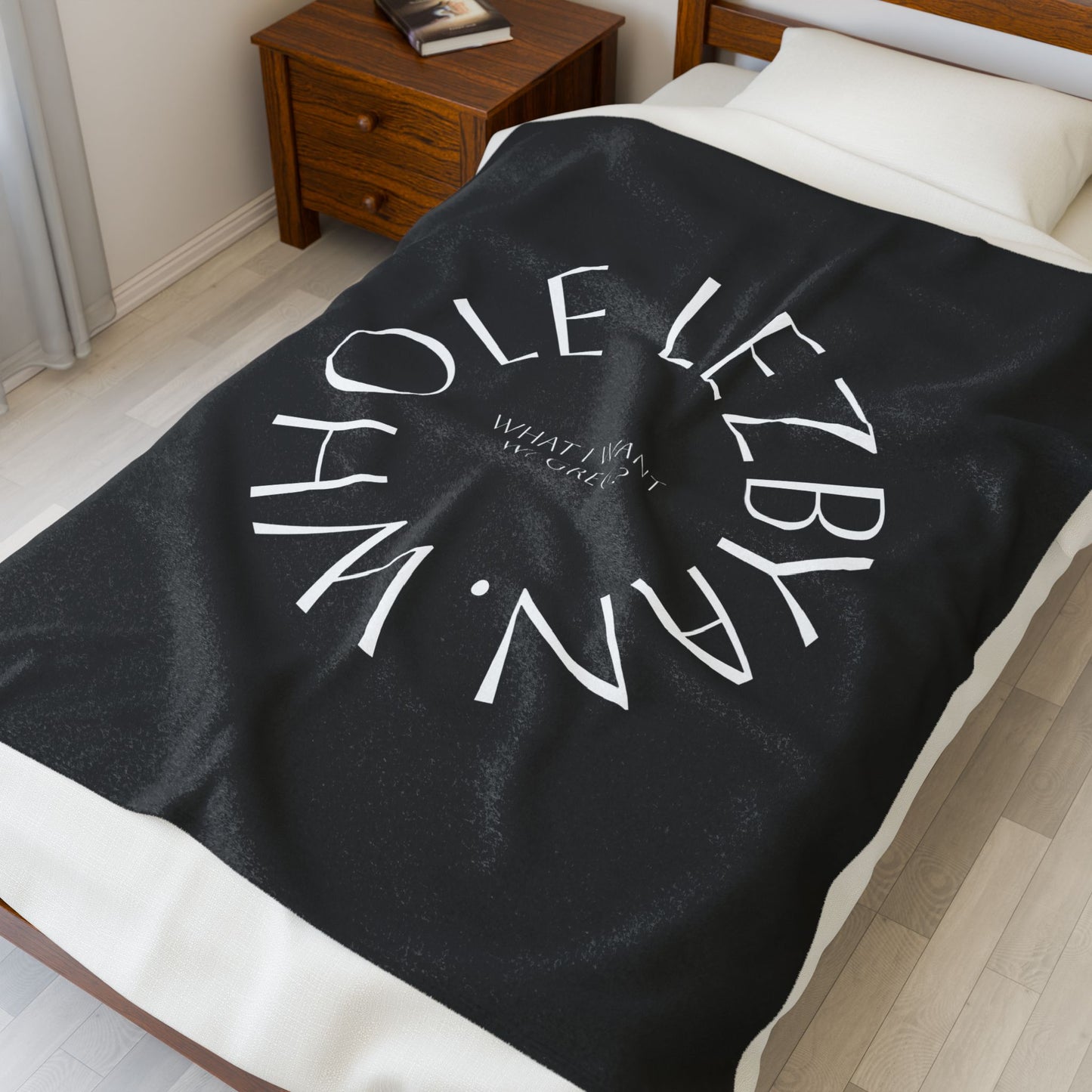 Circle Whole Lezbyan. (Black) - Velveteen Plush Blanket